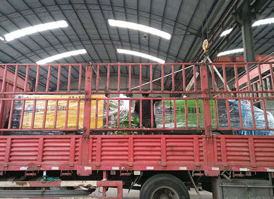 液壓濕噴機(jī)、雙噴液壓濕噴機(jī)發(fā)貨現(xiàn)場(chǎng)