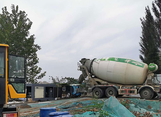 混凝土泵送濕噴機(jī)施工現(xiàn)場
